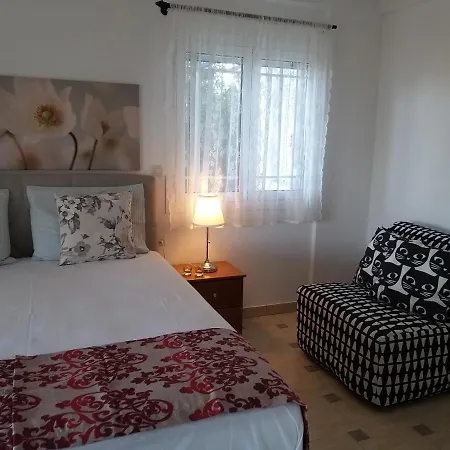 Liopetra Apartment *