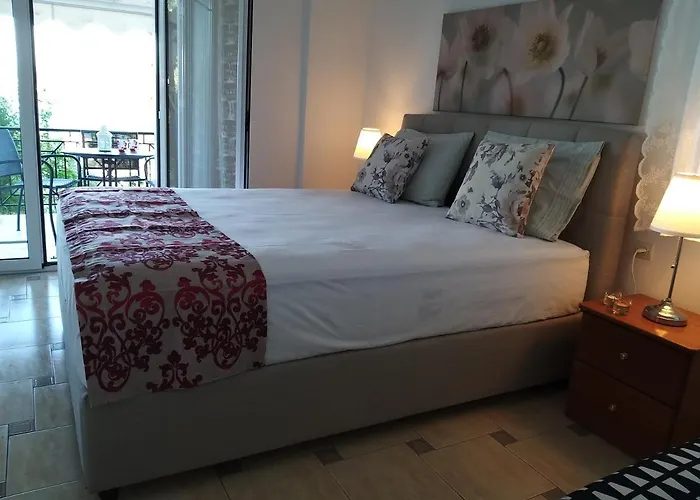 Apartment Liopetra *